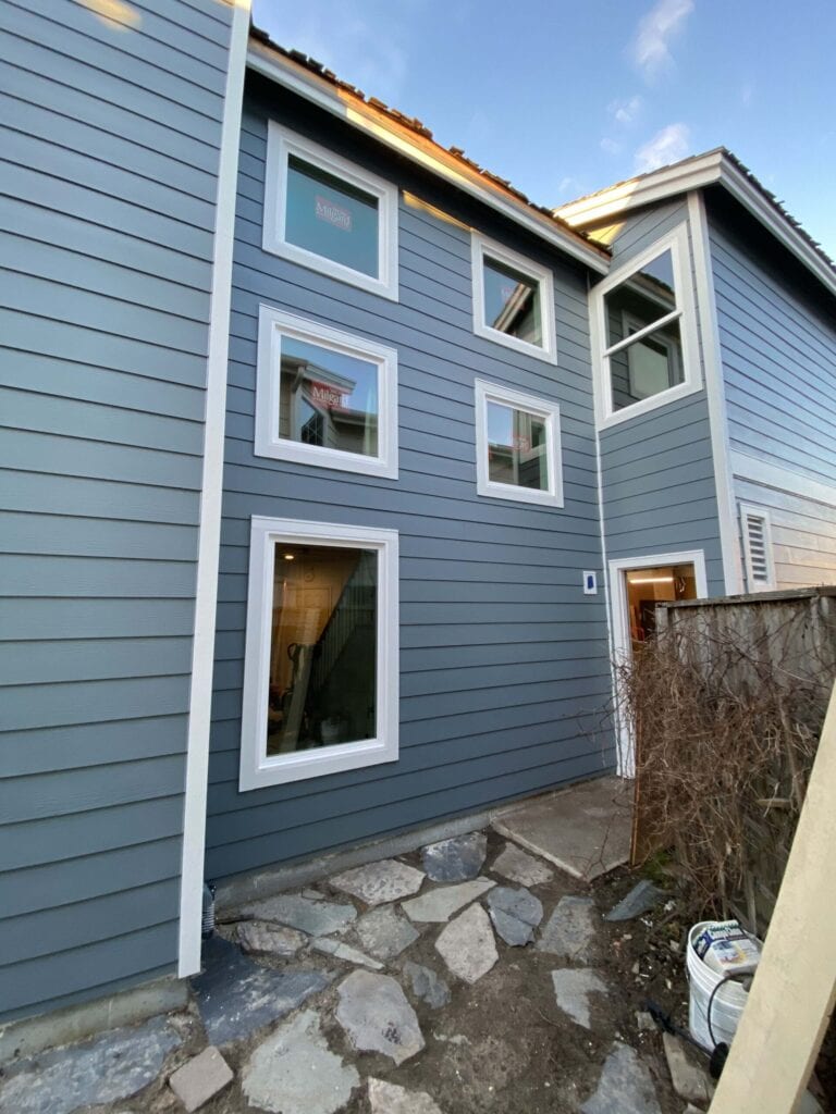 aluminum siding commercial buildings