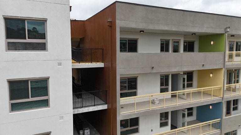 Fast Plank aluminum siding installation on Vista Wood apartment complex by Heritage Exteriors